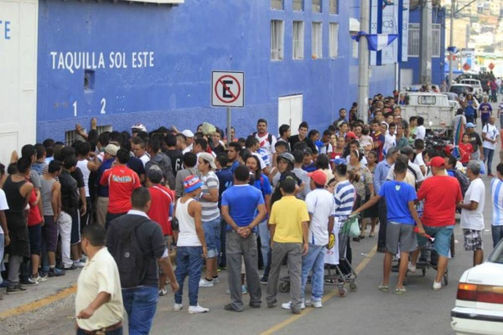 Locura por un boleto para ver a Olimpia-Portland