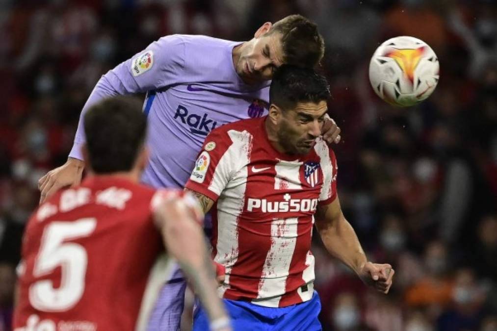 ¡Luis Suárez aplica la ley del ex! Atlético doblega, en el Wanda, al Barcelona que sigue dando pena