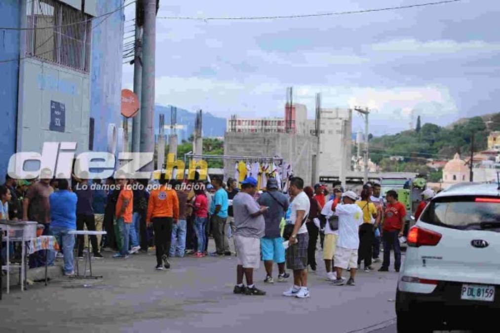 Mercado negro hace su fiesta en la final Motagua-Saprissa de Liga Concacaf