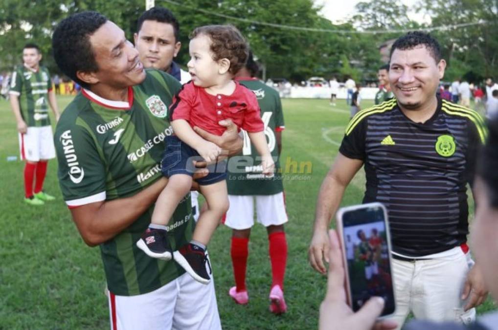 Walter 'Zurdo” Hernández fue la figura del Real Tara en el título de la Liga de Veteranos que le ganaron a Marathón