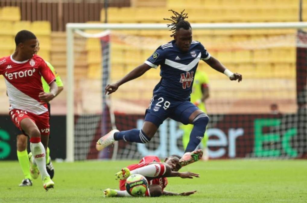 Alberth Elis debutó con el Girondins de Bordeaux y jugó 35 minutos en la derrota contra el Mónaco en la Ligue 1 de Francia