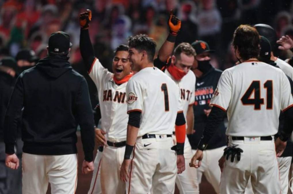 Los Gigantes y Mauricio Dubón remontan a los Dodgers en el onceavo inning y ganan su séptimo juego consecutivo