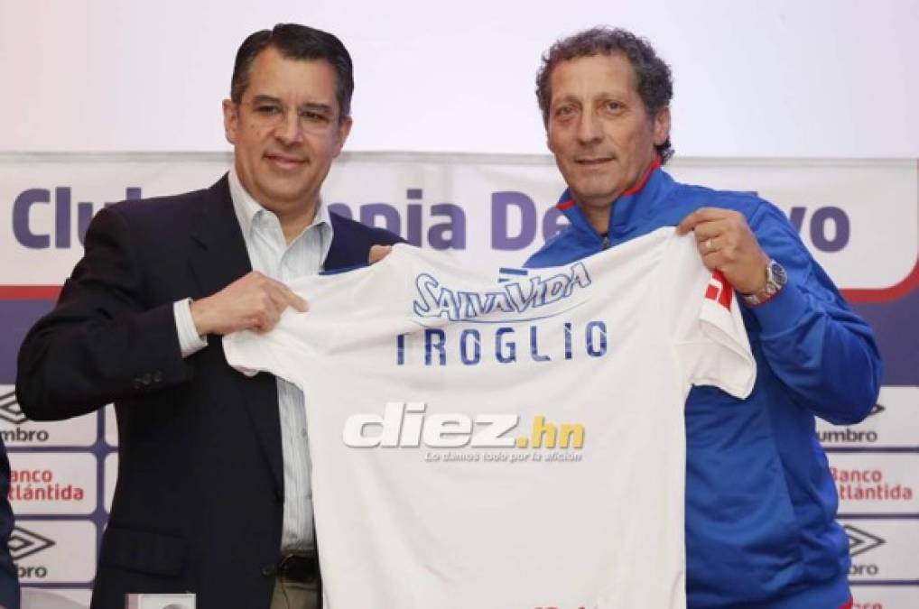 Olimpia presenta oficialmente a Pedro Troglio como su nuevo técnico