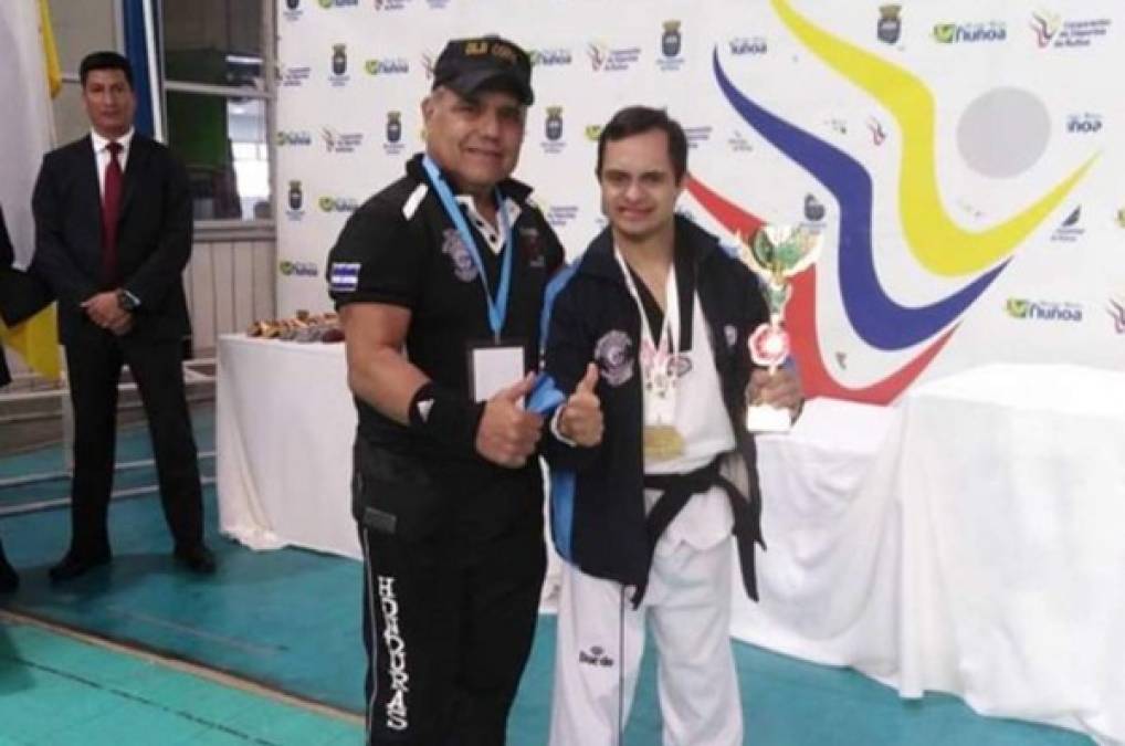 Júnior Erazo Schauer maravilla en torneo de taekwondo de Chile