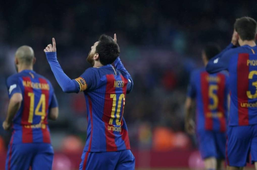 Barcelona despedaza al Osasuna y se afianza como líder