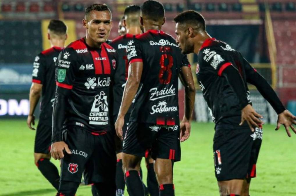 El Covid paraliza el fútbol en Costa Rica ¿Qué equipos reportan contagios y qué pasa con Alajuelense?