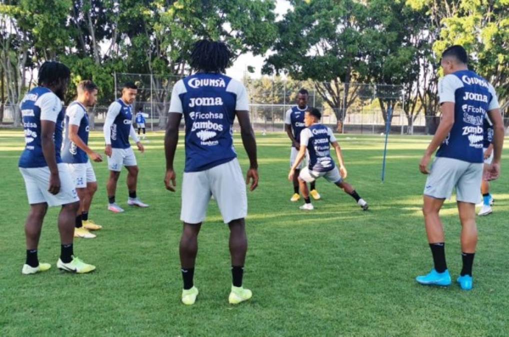 Honduras hizo su primer entreno en Guadalajara y buscará escribir su propia historia según Kervin Arriaga