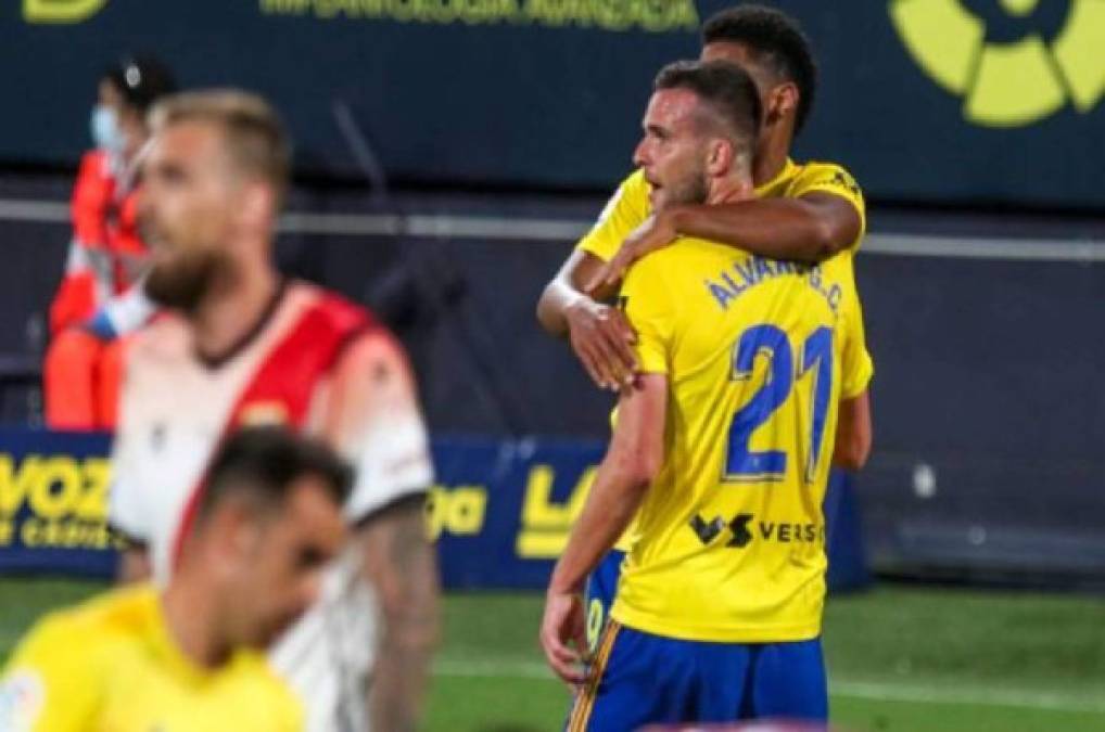 Cádiz de Antony Lozano rescata un punto ante Rayo Vallecano en un cierre dramático