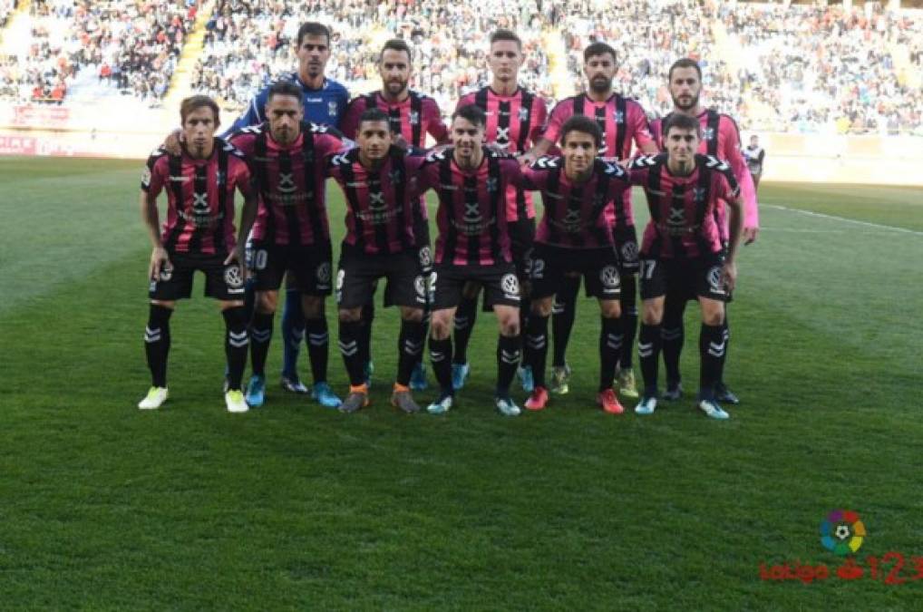 El Tenerife de Bryan Acosta cae en su visita al Leonesa