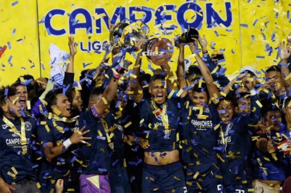 A los ojos del mundo, ¿cuántos títulos tienen los equipos de fútbol en Honduras?