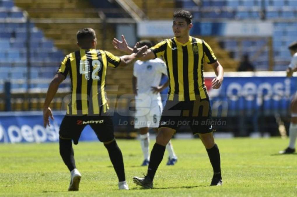 ¡Real España clasifica a la final de la Copa Premier pese a derrota ante Comunicaciones!