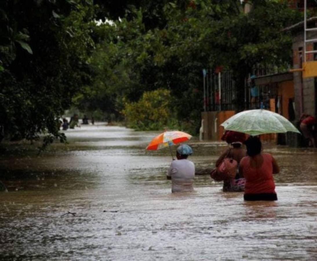 La tormenta Iota golpea a Colombia; Cartagena de Indias, bajo el agua