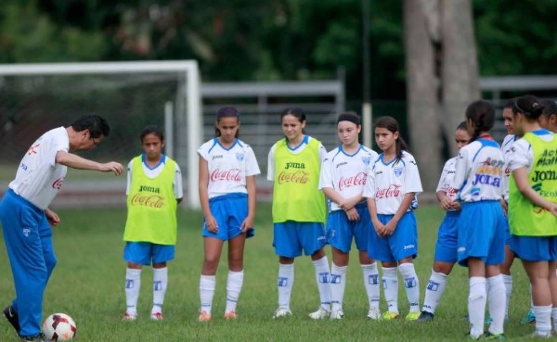Sub 15 femenina de Honduras se va al Gran Caimán