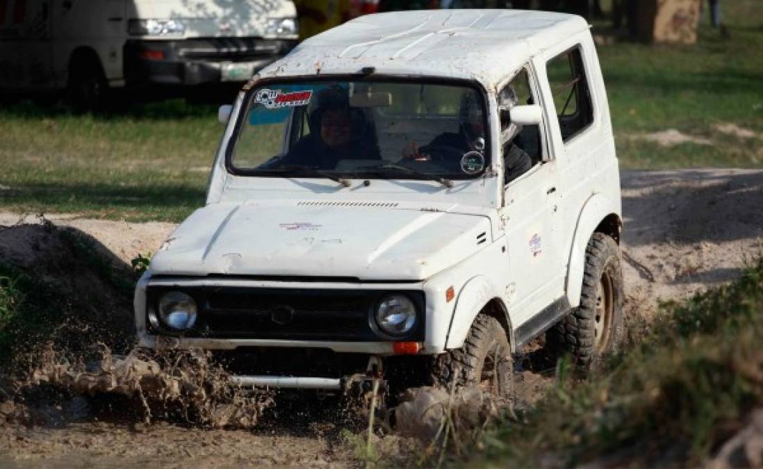 La Expo Xtrema en 4X4 inicia con mucho colorido