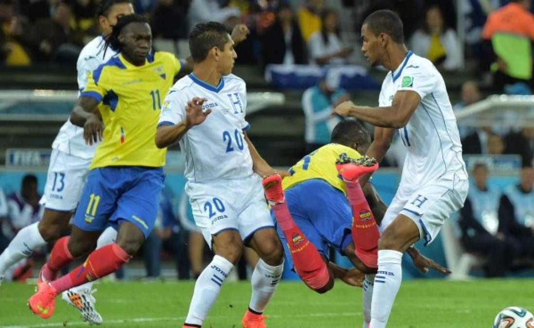 EN VIVO: ¡Ecuador remonta y vence 2-1 a Honduras!