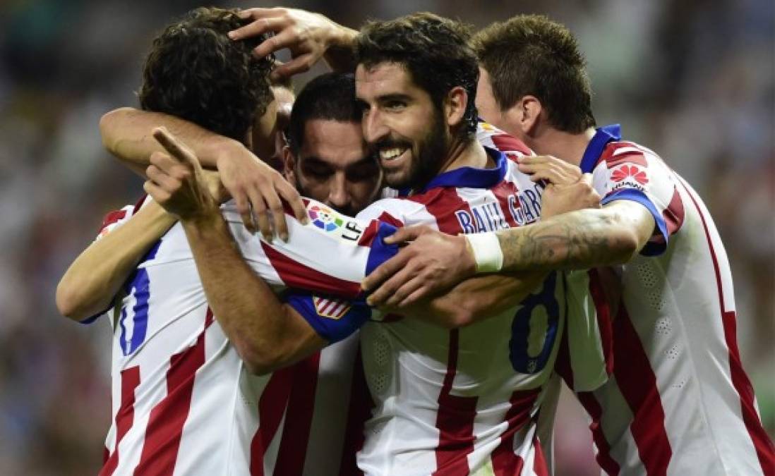 Atlético doblega al Real Madrid en el Bernabéu y es segundo