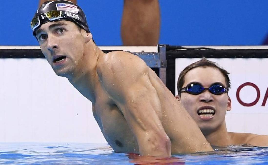 Michael Phelps gana medalla de plata en 100m mariposa