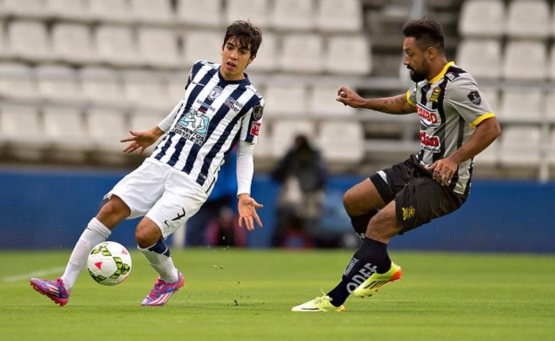 Pachuca bautiza con goleada al Real España en Liga de Campeones