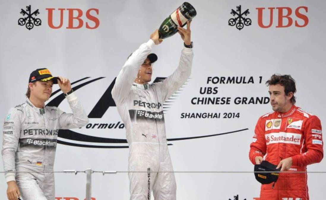 Lewis Hamilton se quedó con el Gran Premio de China