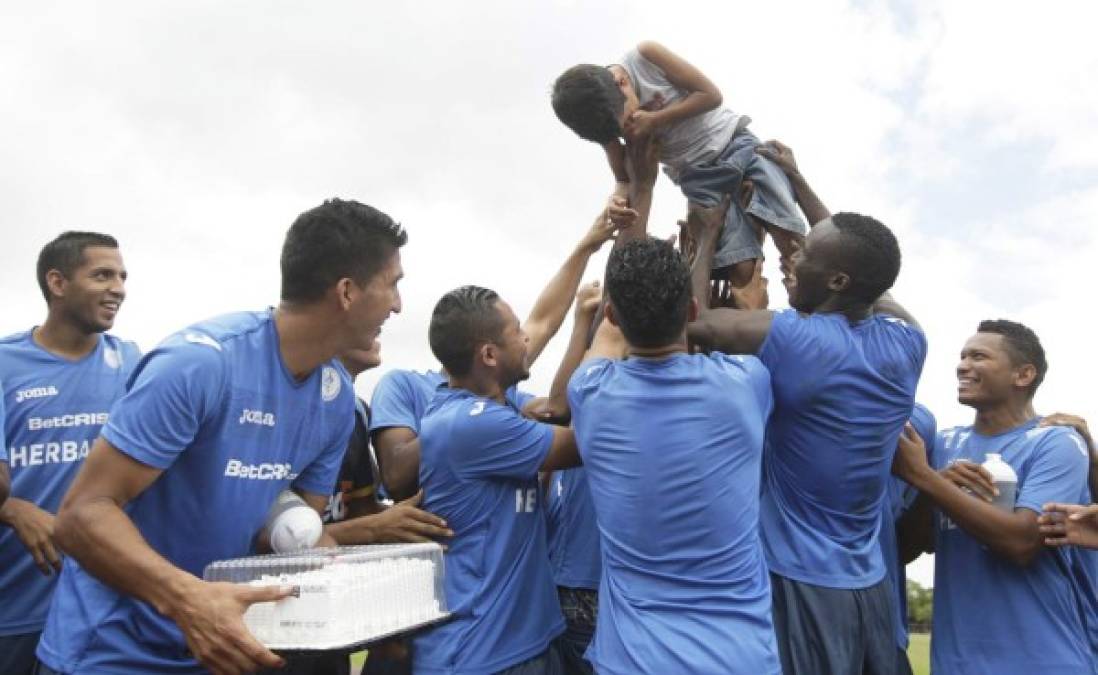 Motagua le cumple sueño a niño de 10 años