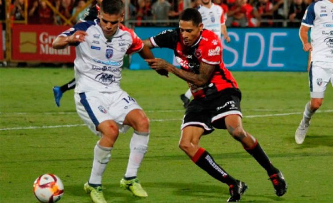 Felipe Castillo: 'Garra catracha, el sello que ha cautivado al Alajuelense para fichar jugadores hondureños'