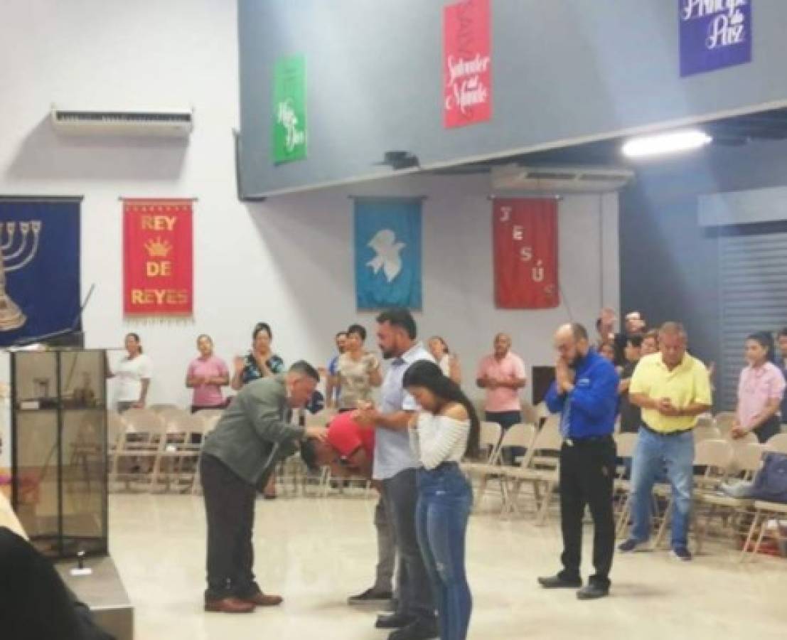 Con un nuevo fichaje en la iglesia: futbolistas hondureños que se declararon cristianos y sirven a Dios