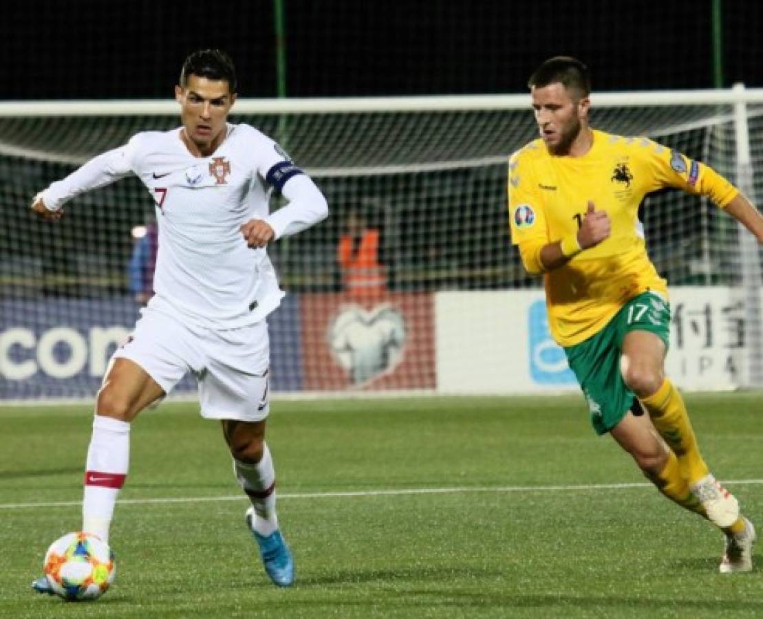 ¡Noche mágica! Cristiano Ronaldo se luce en goleada de Portugal marcando un póker