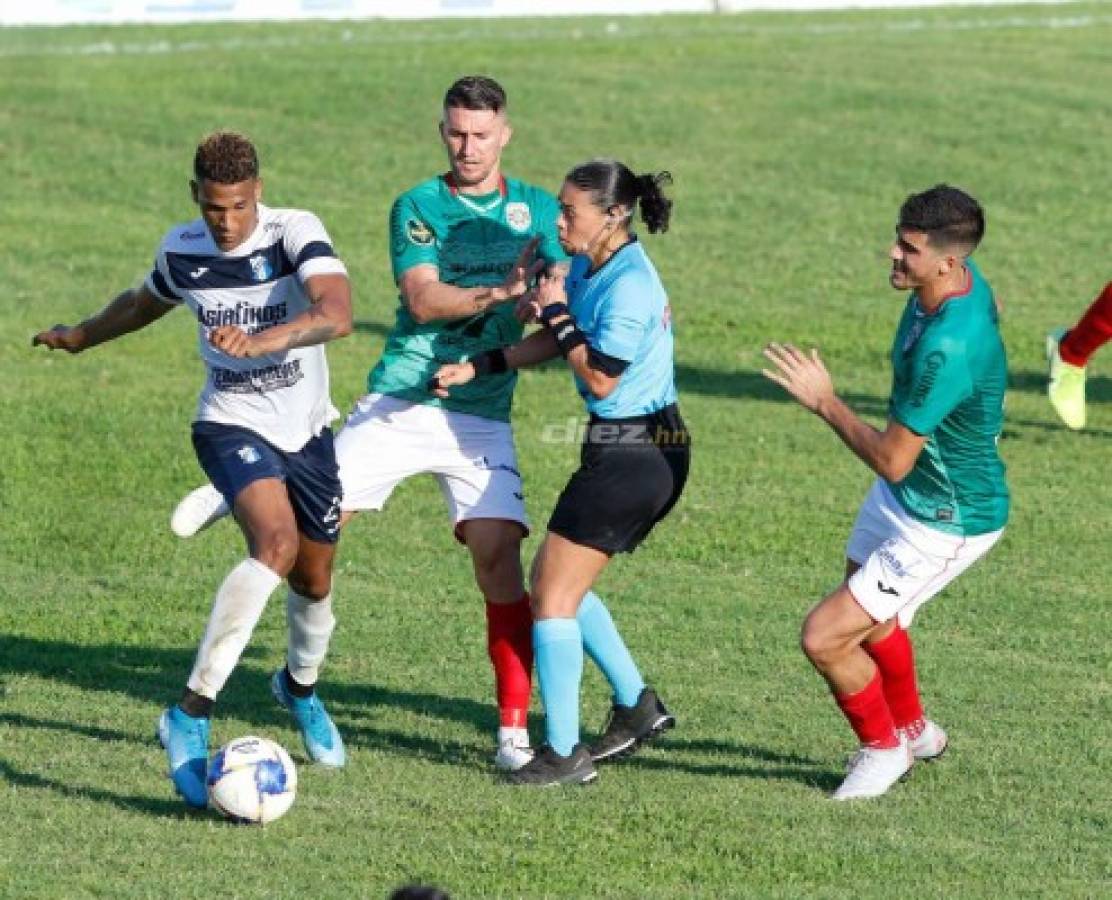 El fuerte choque de Melissa Pastrana y el desalojo en el estadio Carlos Miranda