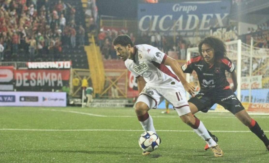 Saprissa rescató un punto en el clásico del fútbol de Costa Rica