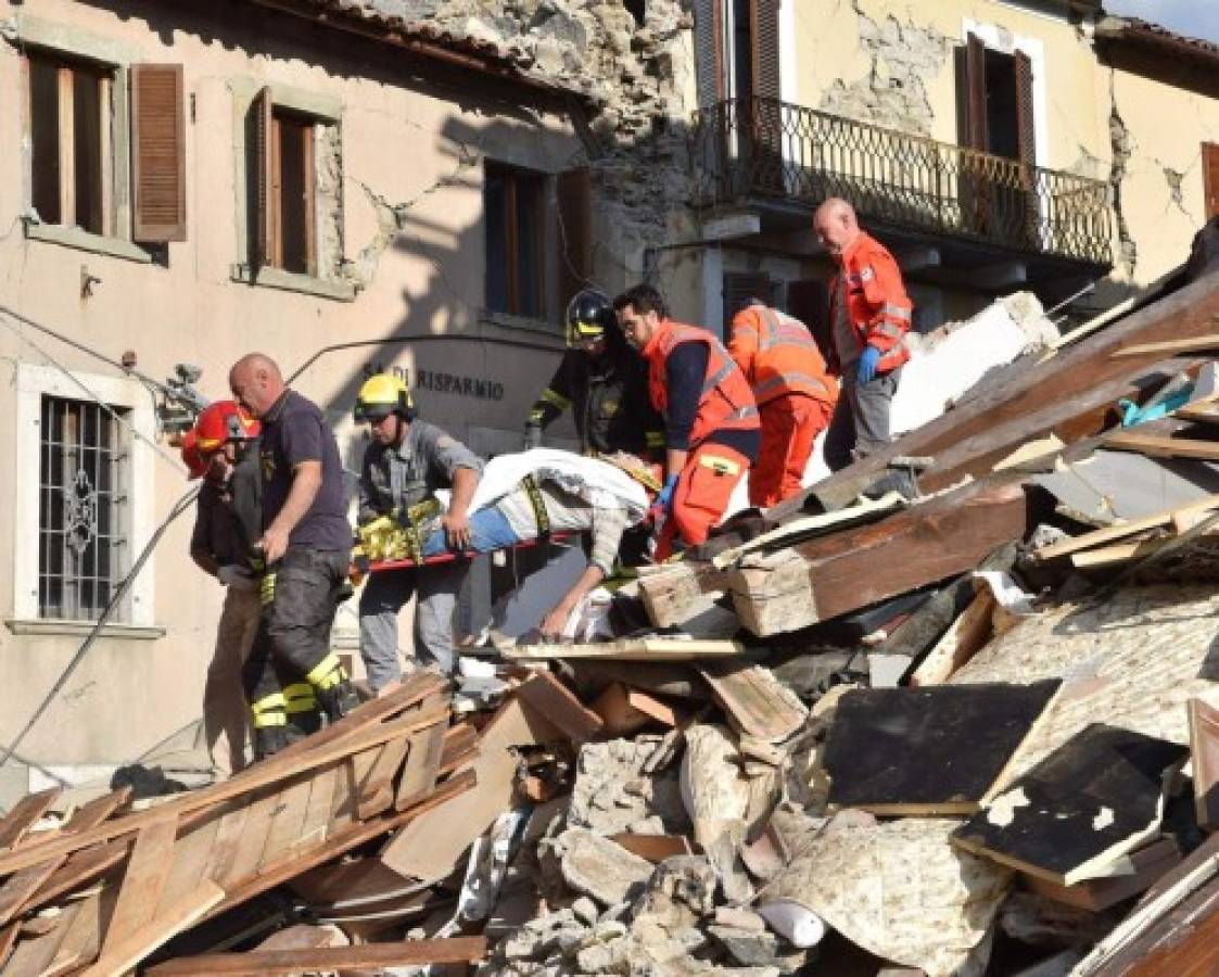 Impactantes y dolorosas imágenes del terremoto en Italia