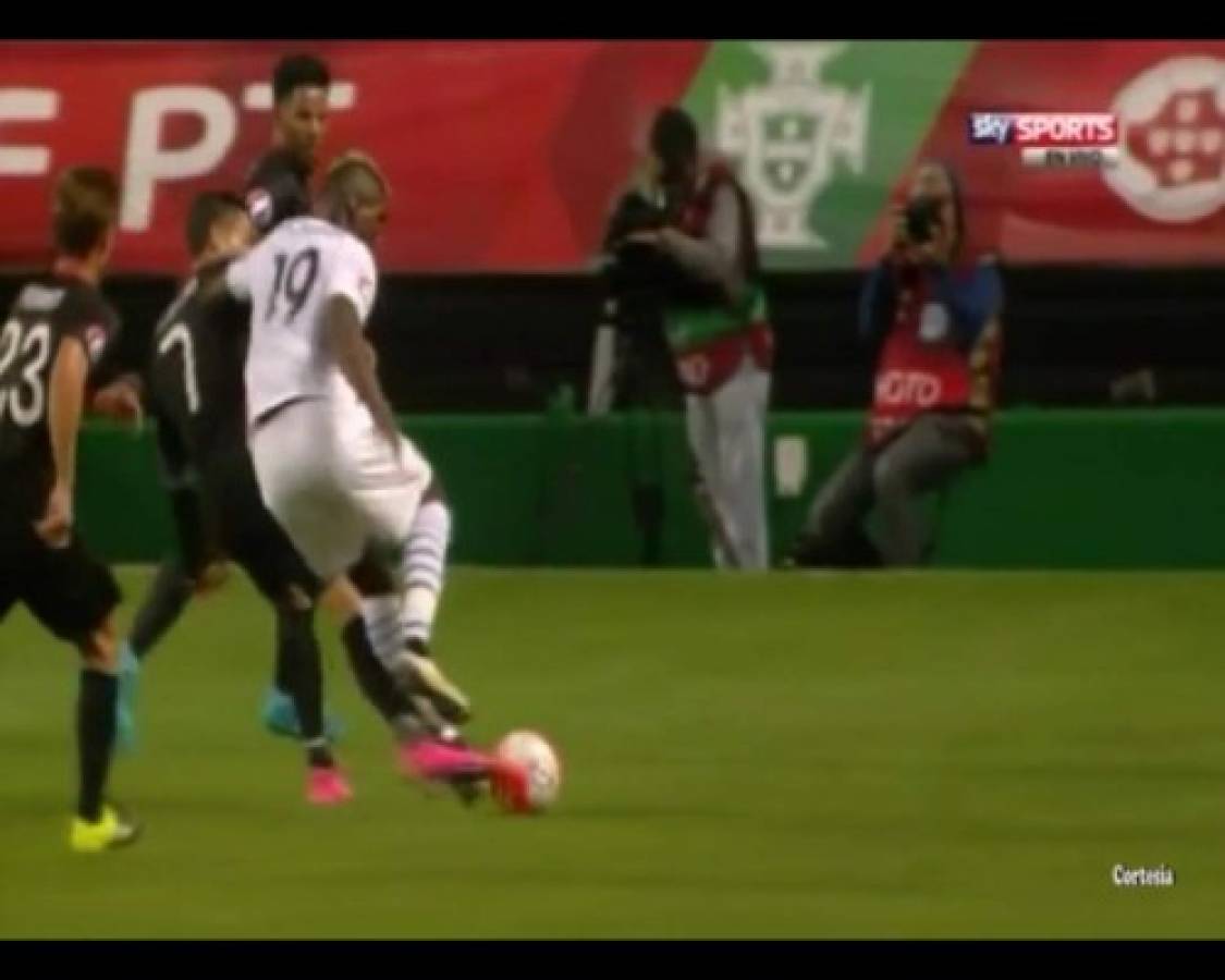 VIDEO: Cristiano Ronaldo le da tremenda patada a Paul Pogba