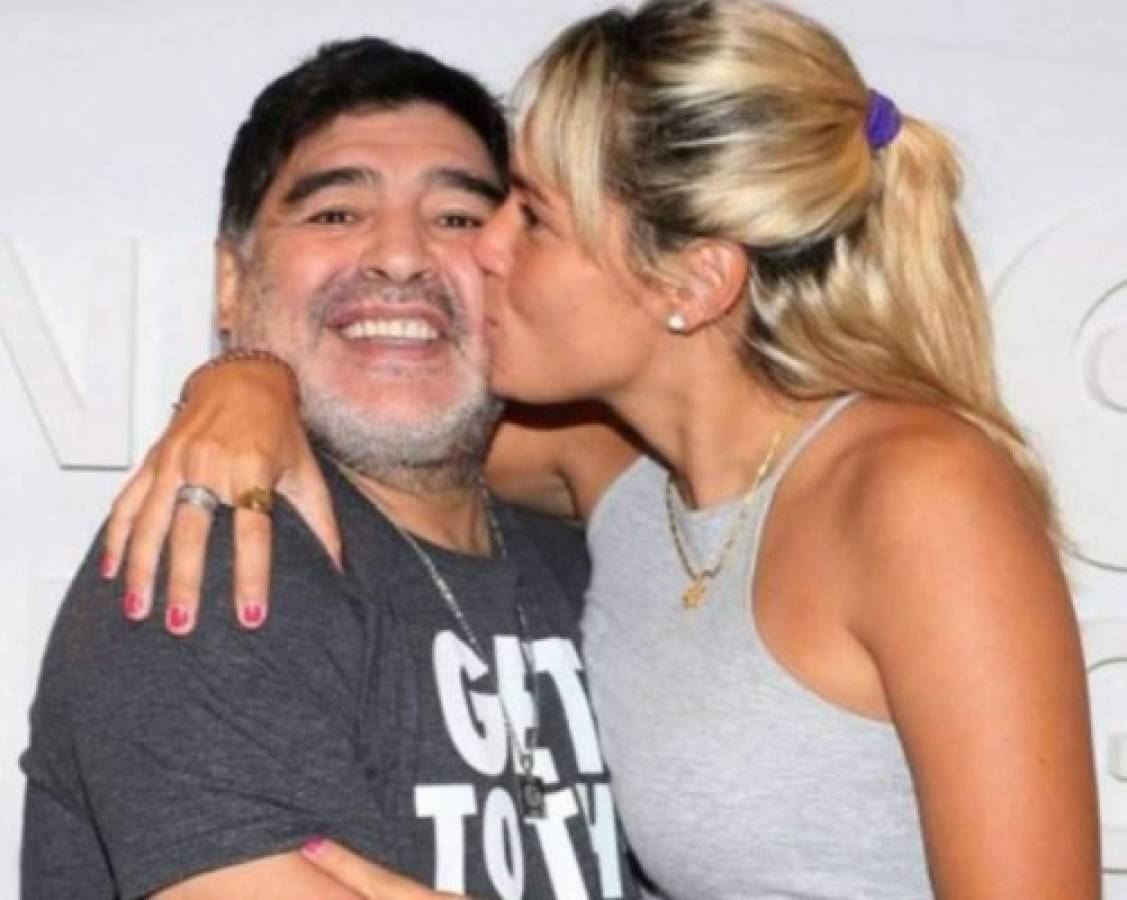 Rocío Oliva, la ex de Diego Maradona que no pudo despedirse y suelta cómo murió el astro argentino