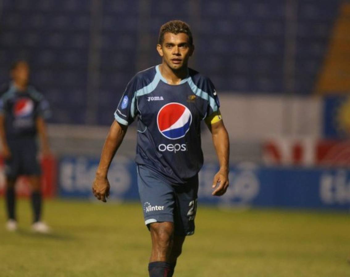¡Lo revelan! El primer salario que cobraron los futbolistas hondureños en primera división