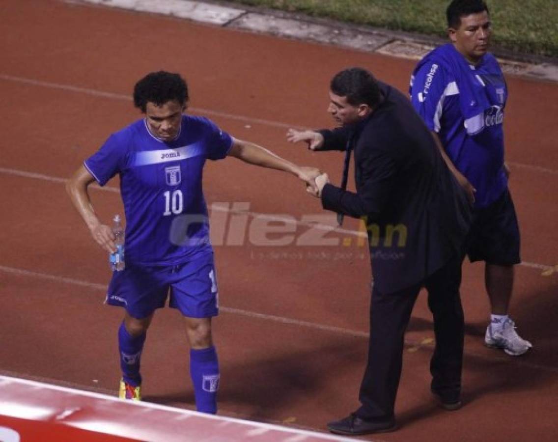 El paso de Luis Fernando Suárez por Honduras: El taxi, el abrazo con Juan Carlos García y Arnold Peralta y la foto con Rambo