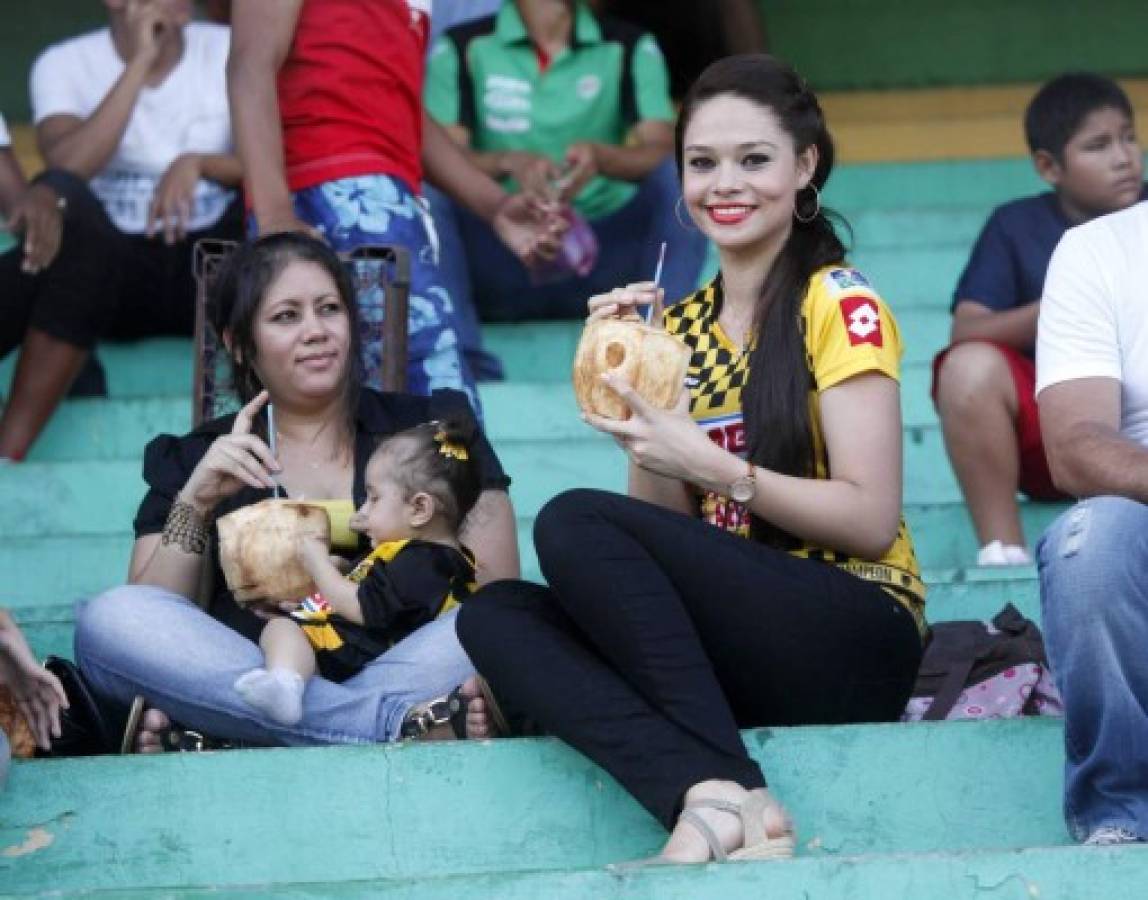 Las bellezas que han engalanado los clásicos del fútbol hondureño