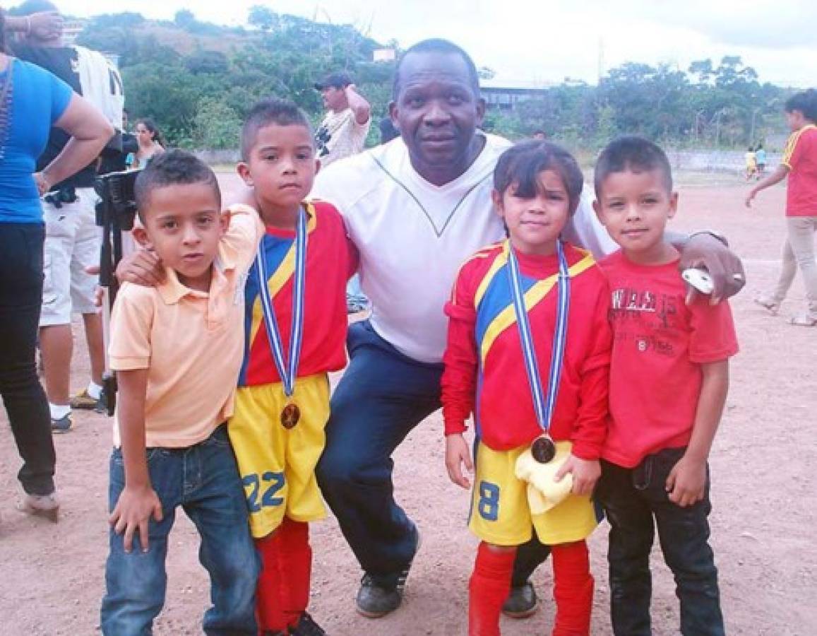 Chelato Uclés y seis jugadores han muerto: La actualidad de los hondureños que disputaron el Mundial de España 82
