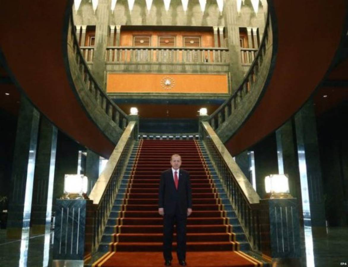 Sueldo galáctico y casa cerca del presidente: Así será la vida de lujo de Ozil con el Fenerbahce   