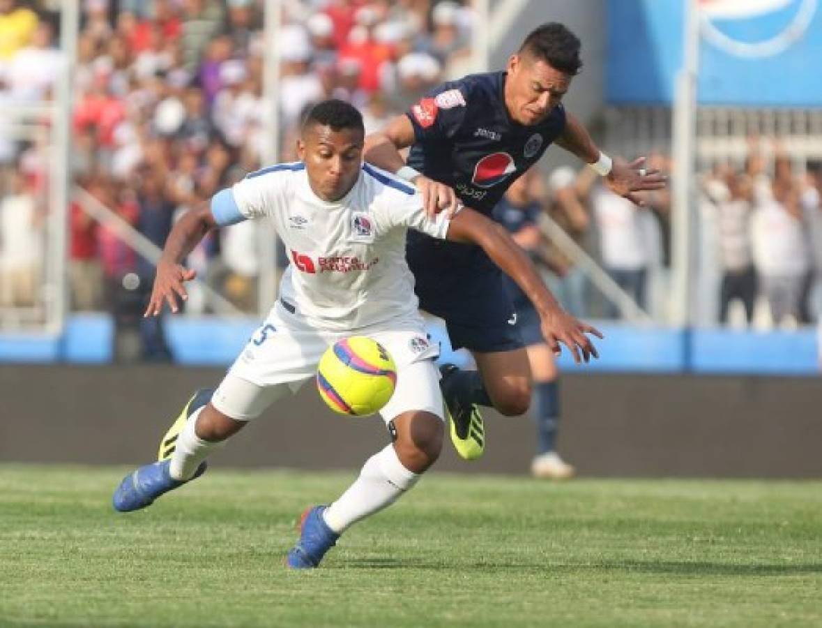 Gran Final del fÃºtbol hondureÃ±o entre Olimpia vs Motagua.