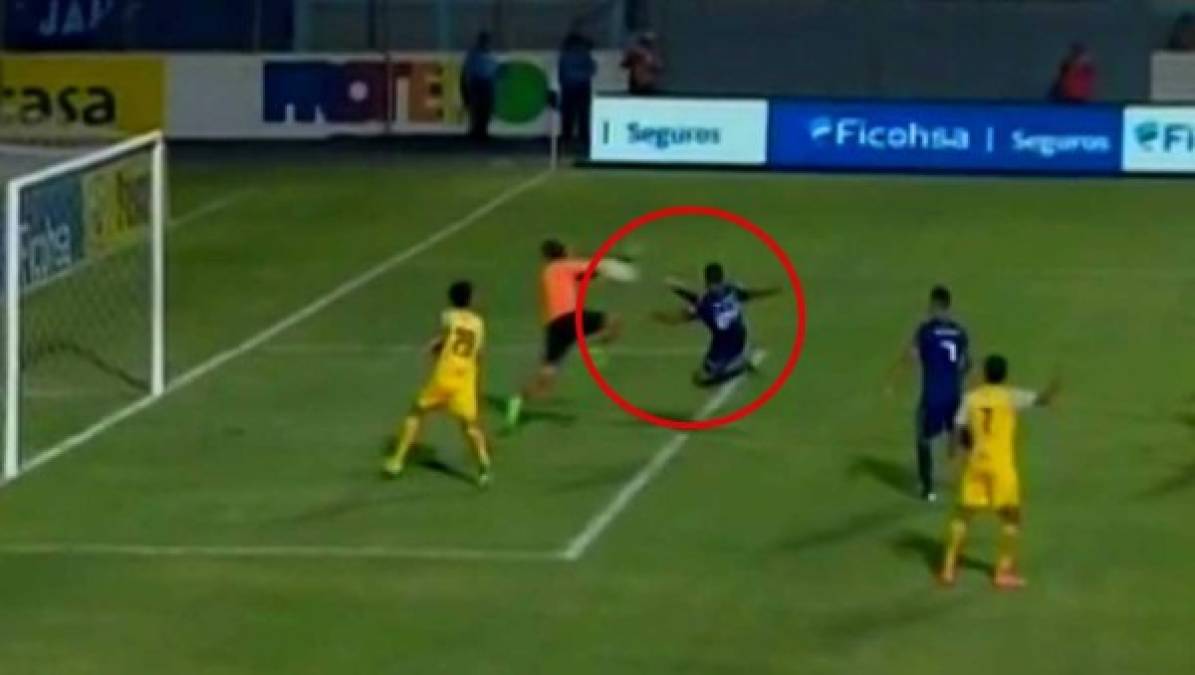 Video: La espectacular definición de Santiago Vergara en gol anulado a Motagua
