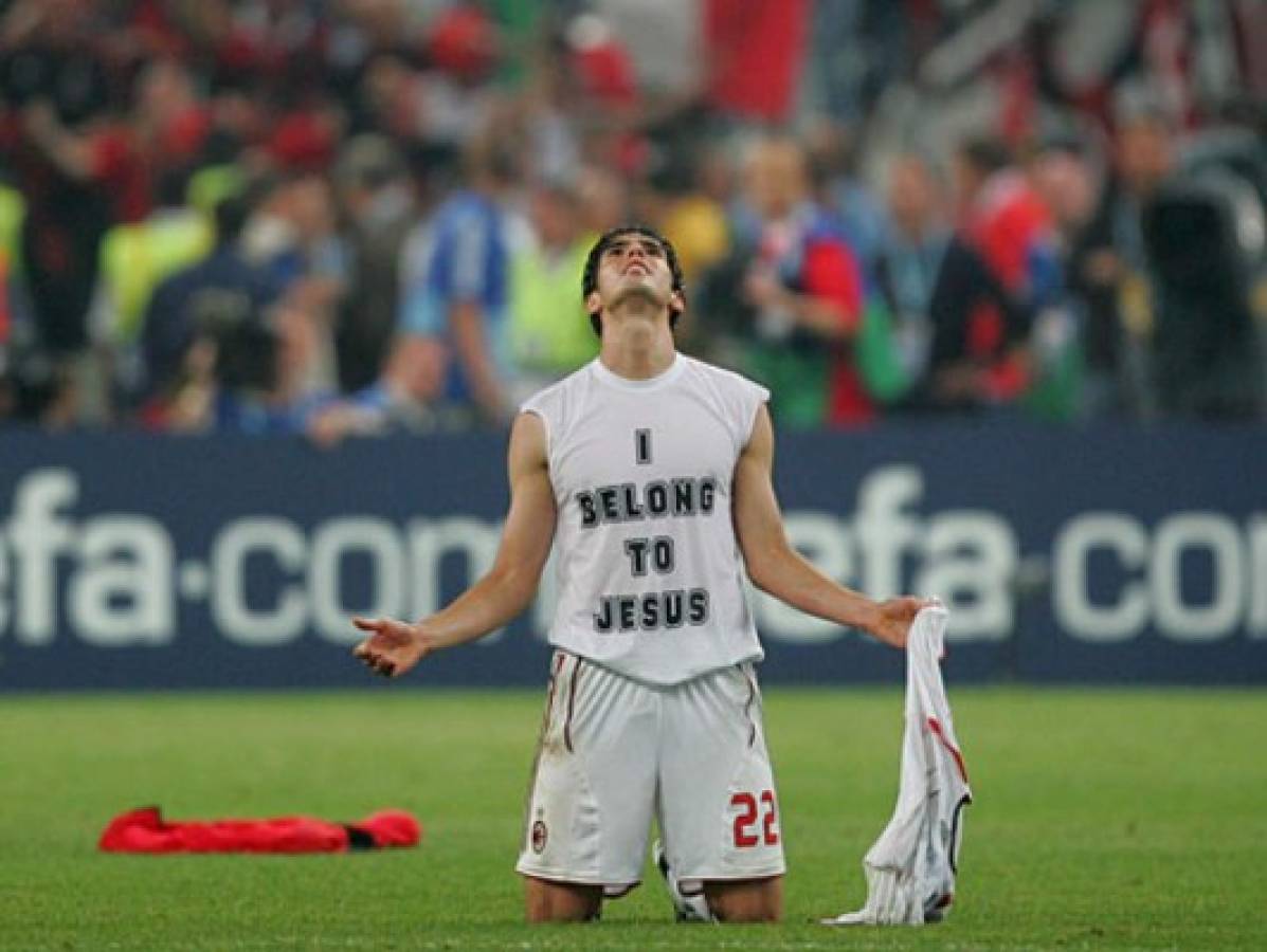 Futbolistas que no pensaste estaban entregados a la religión