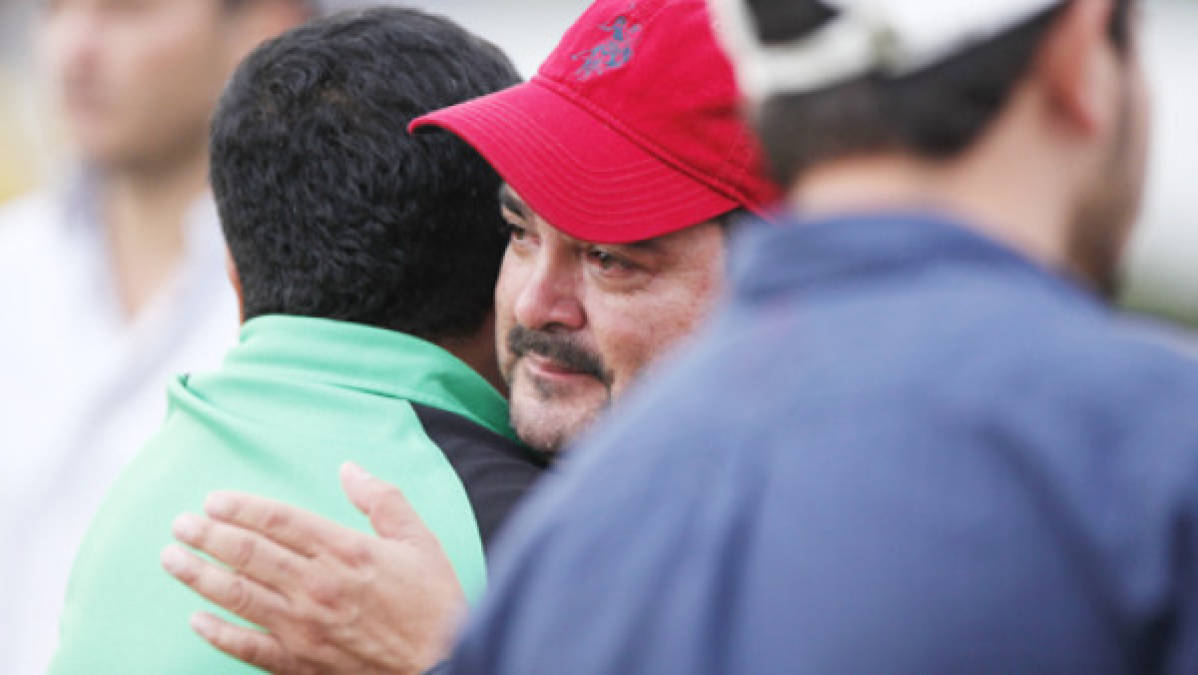 Sergio Reyes se retira llorando de la presidencia del Deportes Savio