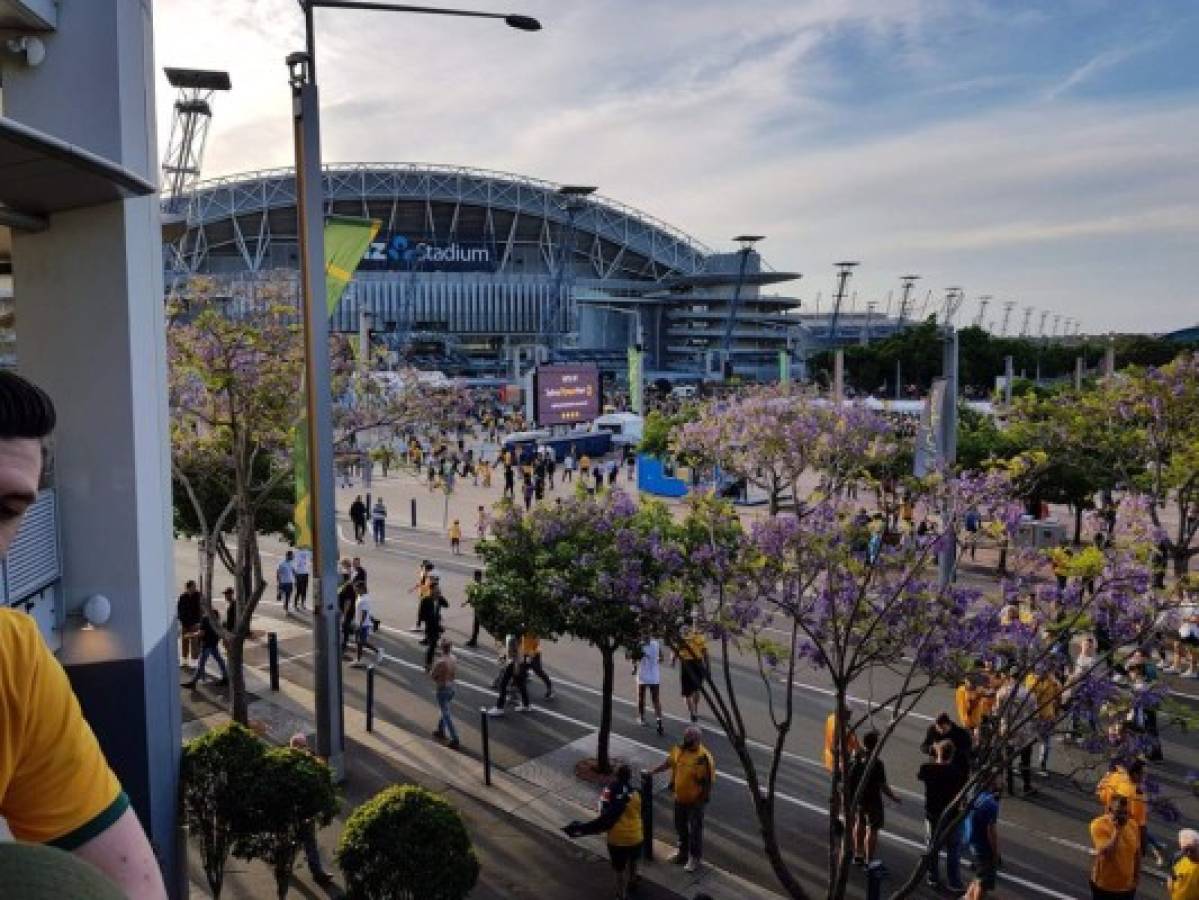 Así es el espectacular ambiente en el ANZ Stadium de Sídney para el Australia-Honduras