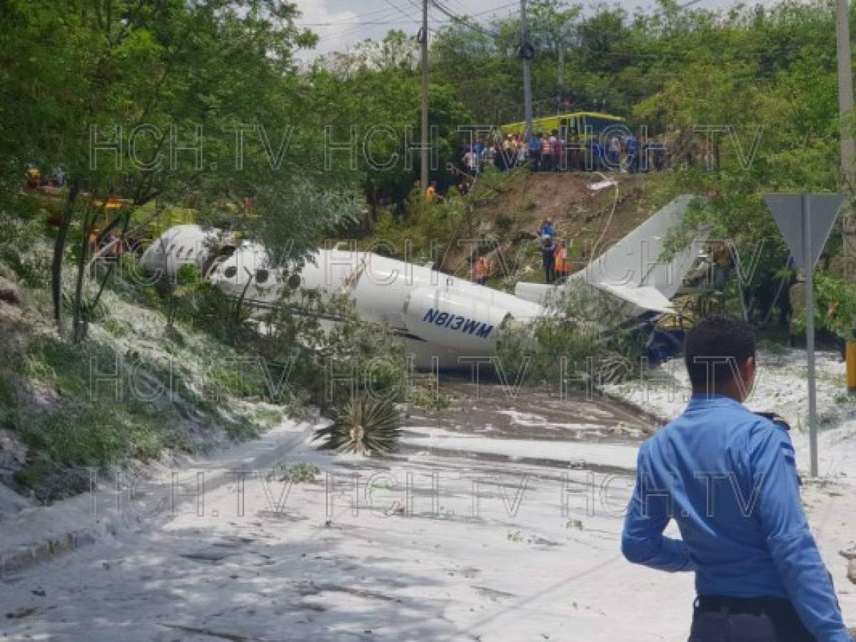 FOTOS: Impactantes imágenes del avión que se salió de la autopista en el aeropuerto Toncontín