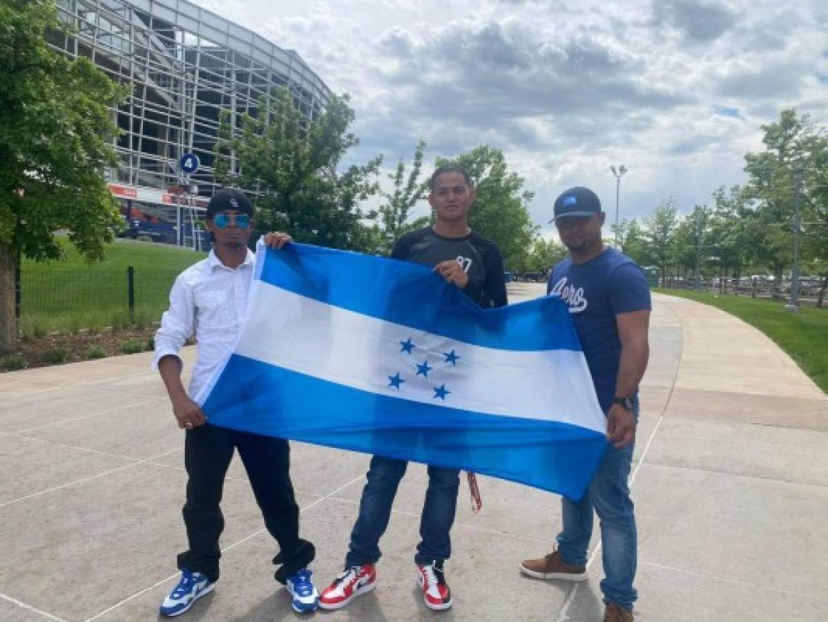 Así se vive el ambiente previo al Honduras-Costa Rica en Denver: Familia de jugador de la H presente