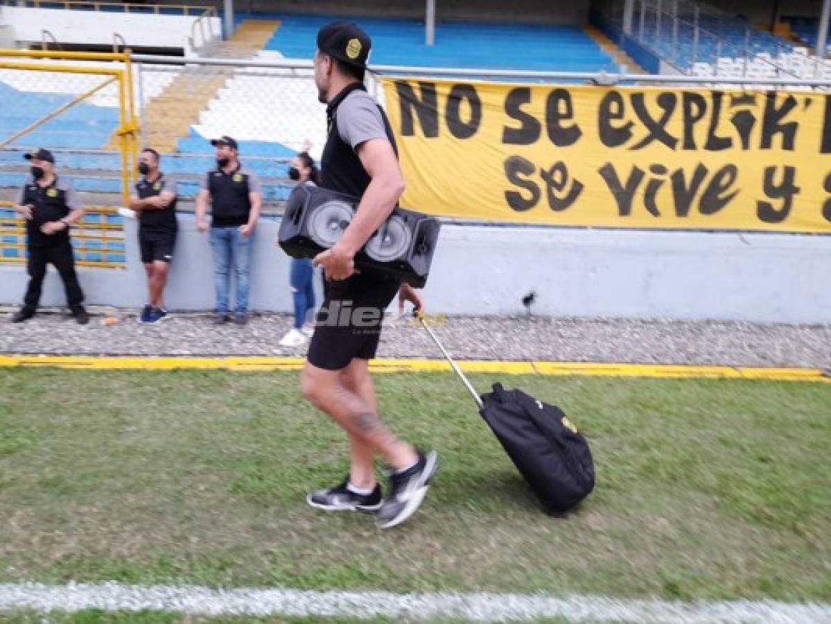 Belleza en el Morazán y Ramiro Rocca hizo su llegada a lo Neymar previo al derbi sampedrano