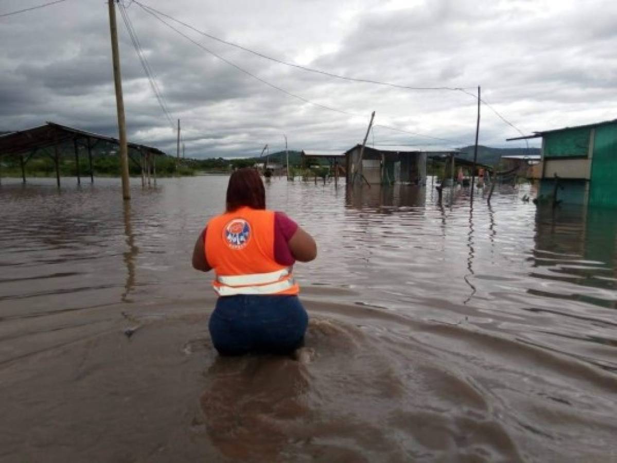 ¡Inundaciones, evacuaciones y rescates! Huracán Eta descarga su furia en territorio hondureño
