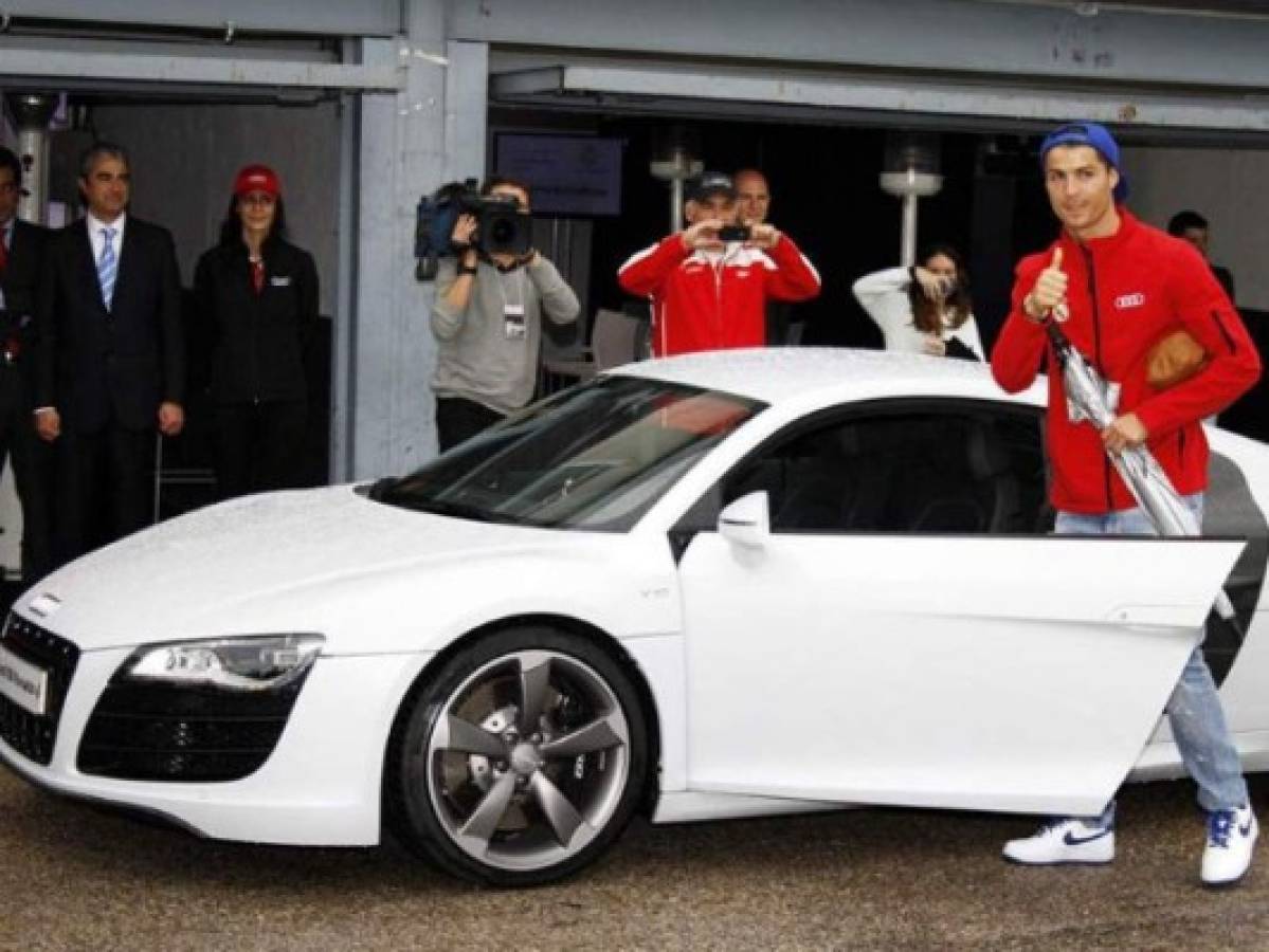 ¡Impresionante! La lujosa colección de autos que tiene Cristiano Ronaldo