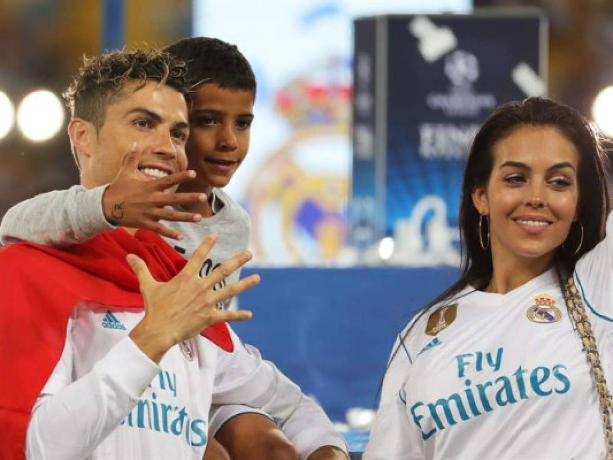 NO SE VIO POR TV: La íntima celebración de Cristiano y Georgina ¿quiénes son las mujeres?