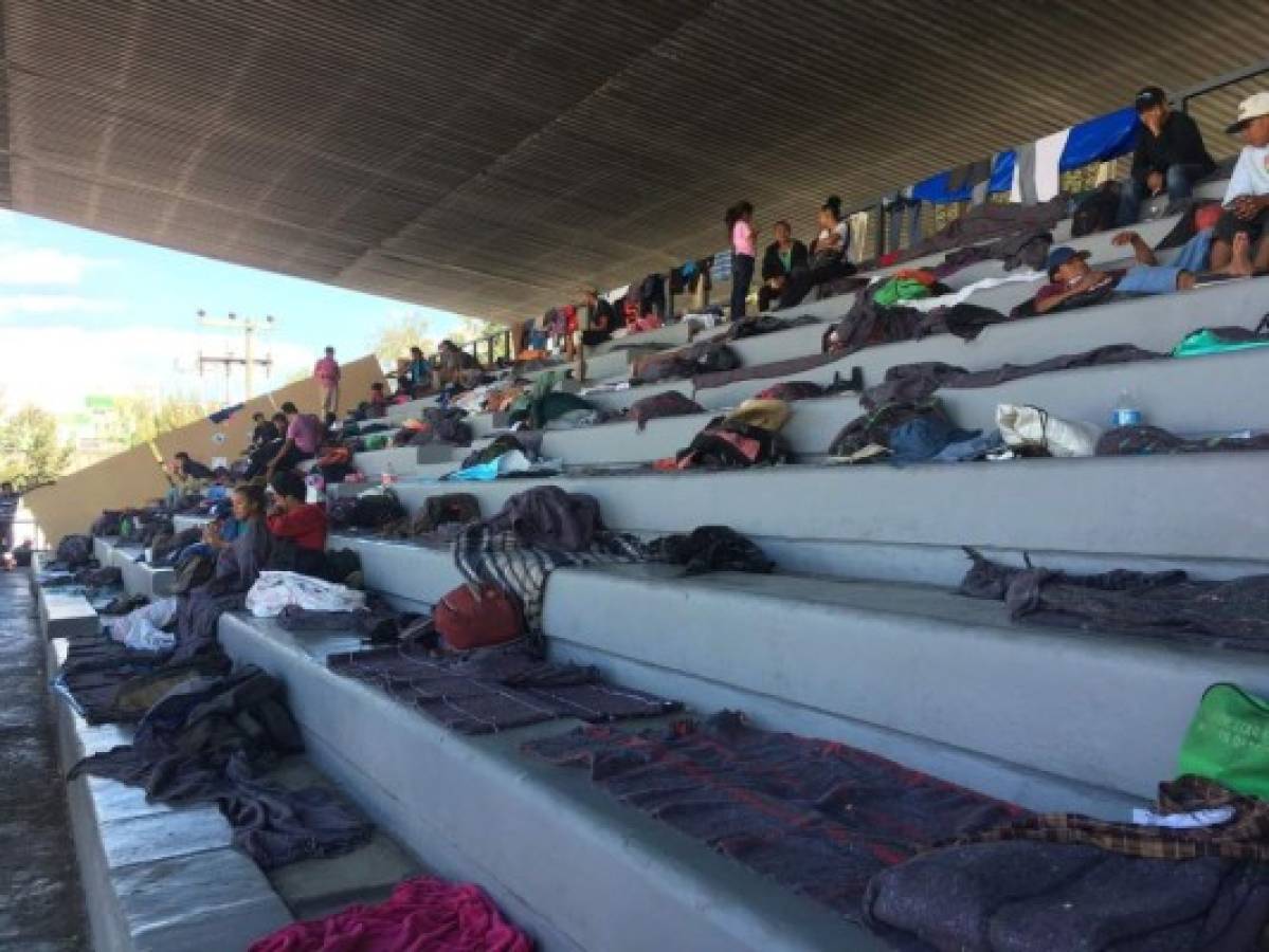 Así luce el estadio mexicano donde los migrantes hondureños han sido albergados
