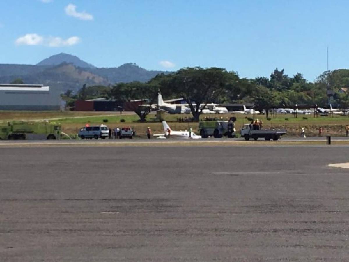 FOTOS: Así fue el aterrizaje forzoso de avioneta en el Toncontín de Tegucigalpa